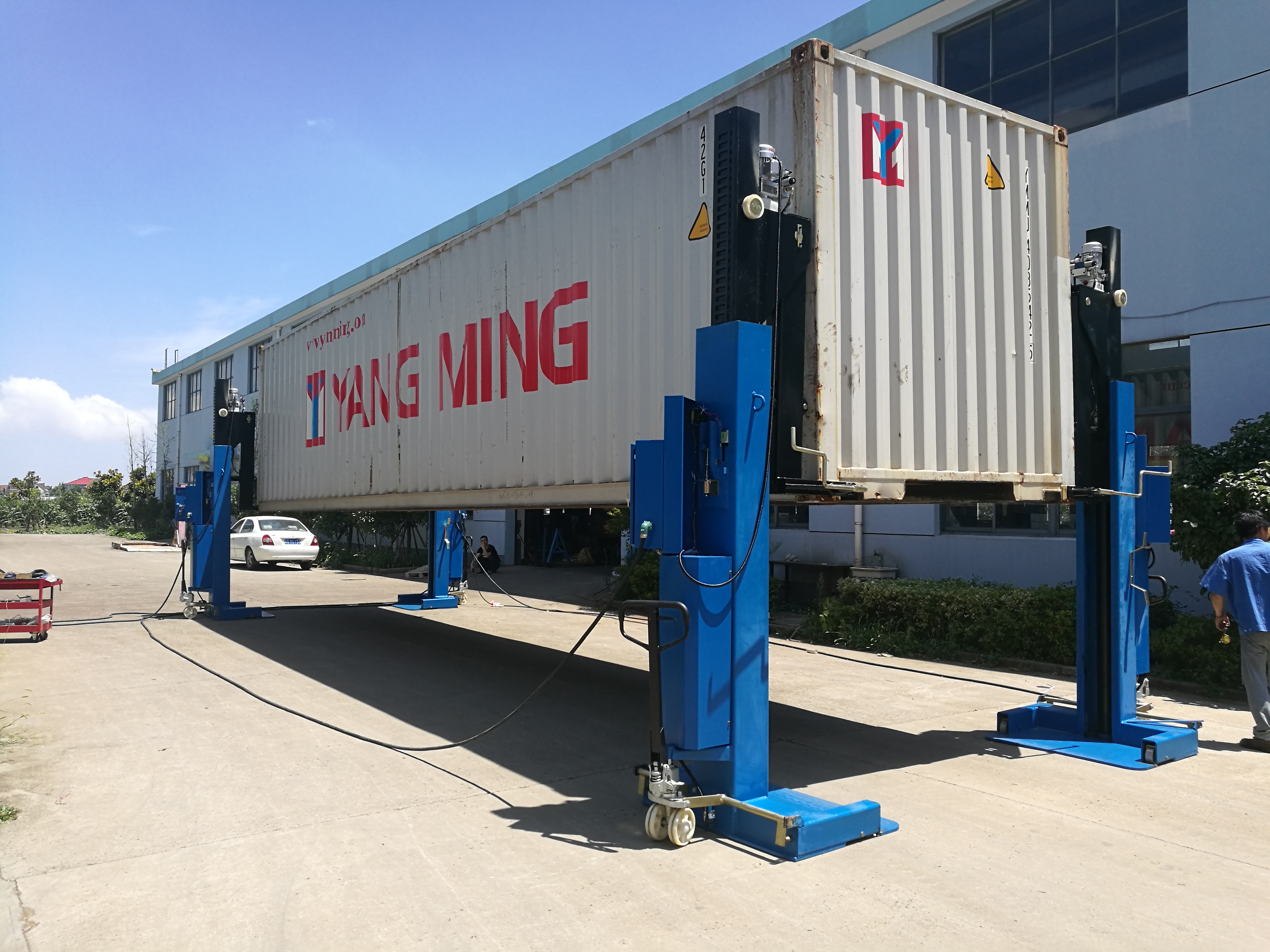 HCIC afslører revolutionerende containerløftesystem for forbedret logistikeffektivitet