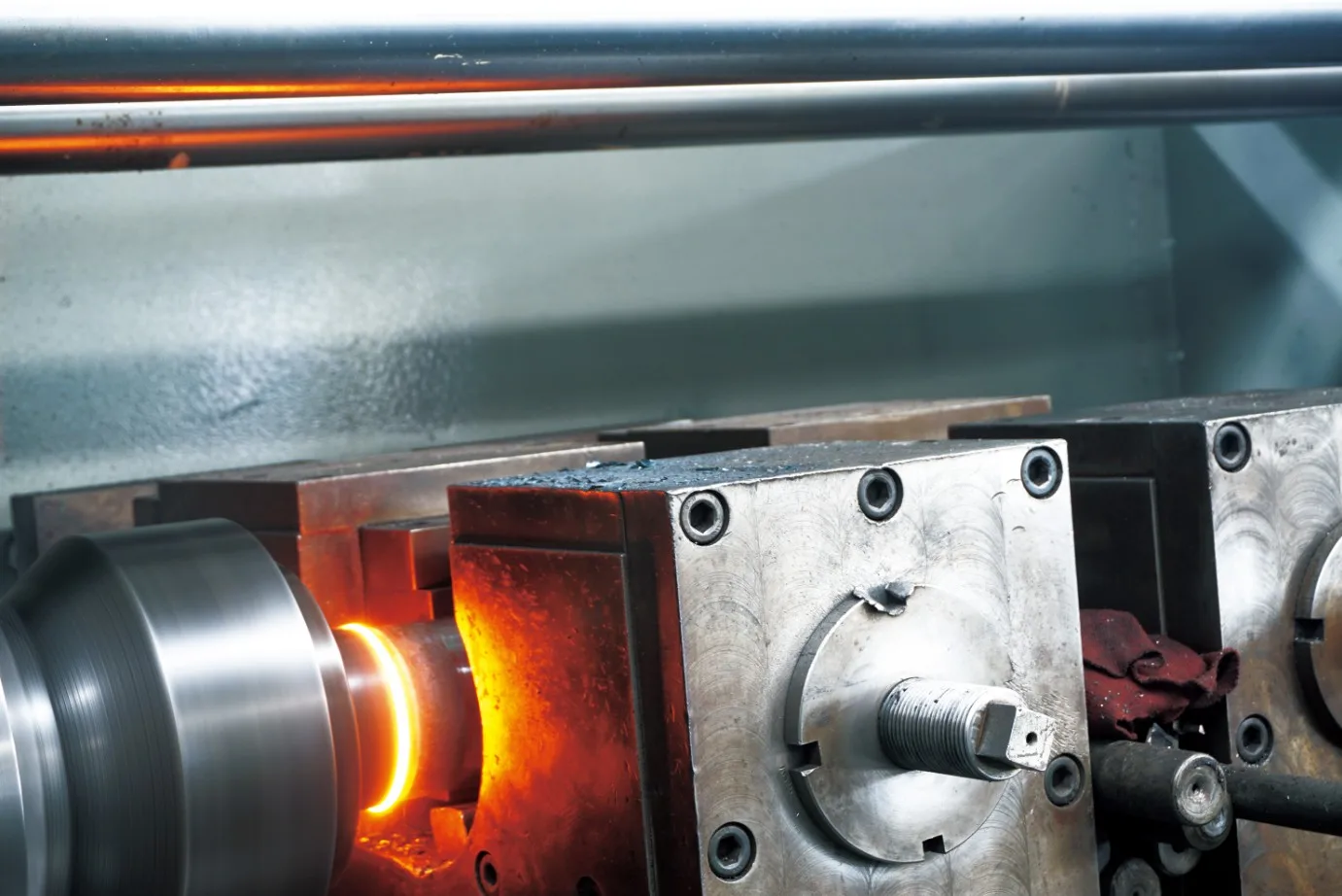 HCIC hydrauliske cylindre: 4 kernetyper og brugerdefinerede løsninger